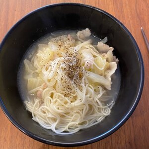 そうめんで温まろう！鶏肉入りにゅうめん